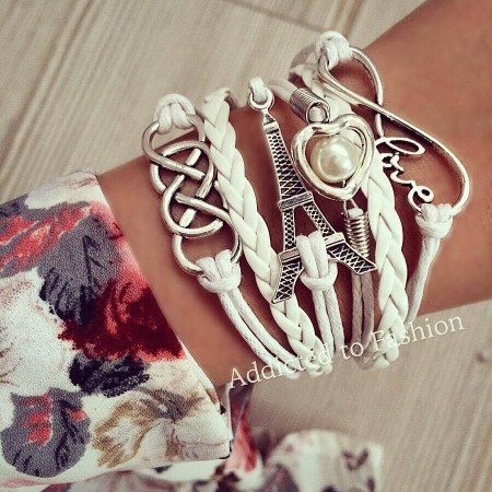 Set white leather bracelet with various accessories