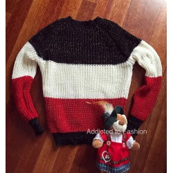 Ladies Sweater in 3 colors with little glitter