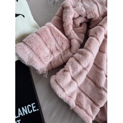 Synthetic fluffy powdery pink short for winter