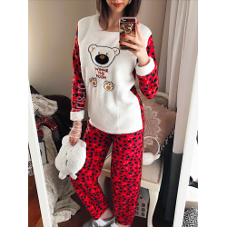 The red ladies pajama pocket with hearts composed of long pants + blouse