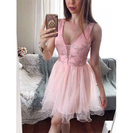 Dress occasionally in cloche rose short with tulle