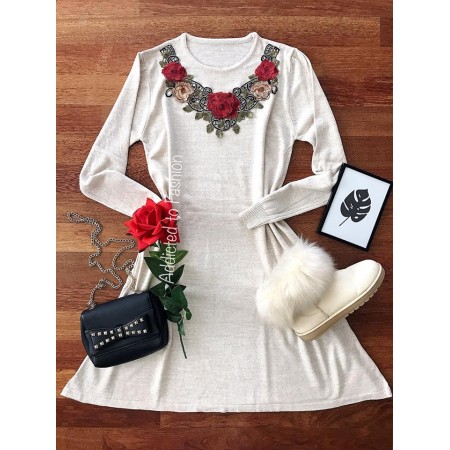 White short clog dress with roses embroidery